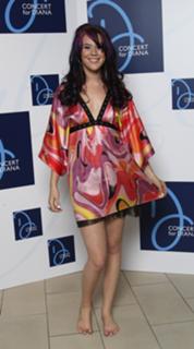 Joss Stone feet photo thumbnail