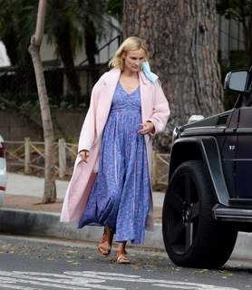 Diane Kruger feet photo thumbnail