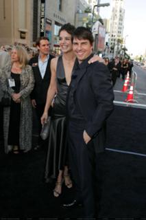 Katie Holmes feet photo thumbnail