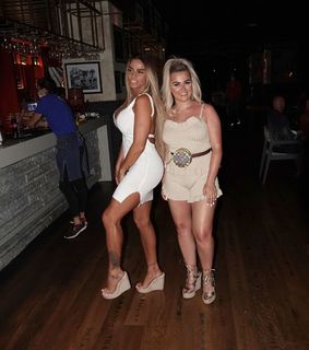 Katie Price feet photo thumbnail