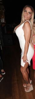 Katie Price feet photo thumbnail
