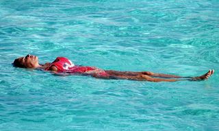 Katie Price feet photo thumbnail