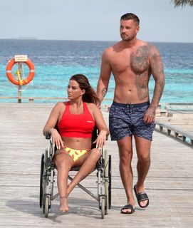 Katie Price feet photo thumbnail