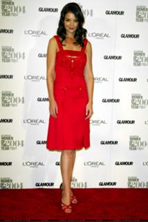 Katie Holmes feet photo thumbnail