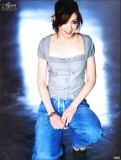 Alyson Hannigan feet photo thumbnail