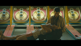 Katie Holmes feet photo thumbnail