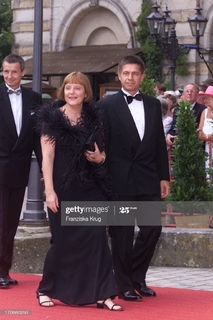 Angela Merkel feet photo 5