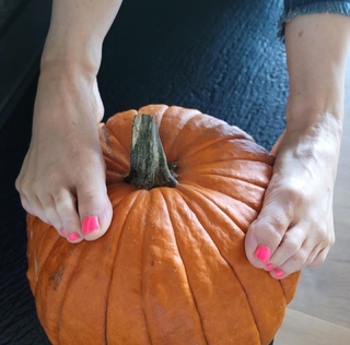 Kyle Unfug feet photo thumbnail
