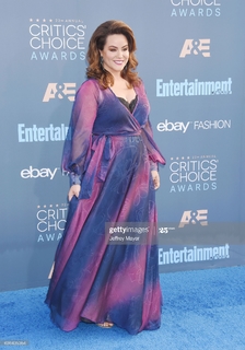 Katy Mixon feet photo 5