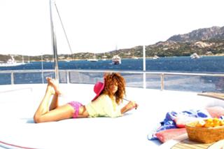 Rihanna feet photo thumbnail
