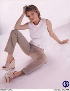 Michelle Williams feet photo thumbnail