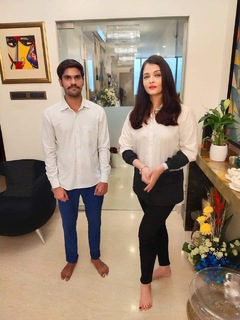 Aishwarya Rai Bachchan feet photo thumbnail