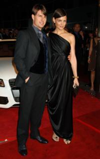 Katie Holmes feet photo thumbnail