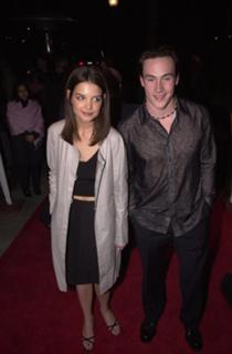 Katie Holmes feet photo thumbnail