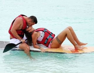 Katie Price feet photo thumbnail