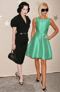 Victoria Beckham feet photo thumbnail