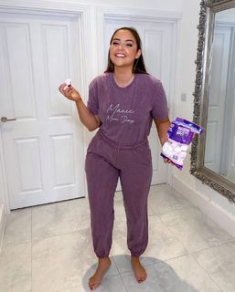 Jacqueline Jossa feet photo thumbnail