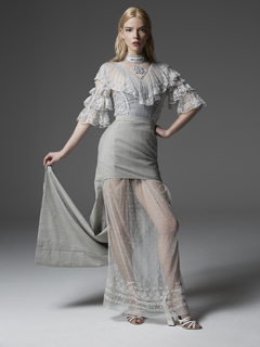 Anya Taylor-Joy feet photo thumbnail