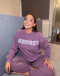 Jacqueline Jossa feet photo thumbnail