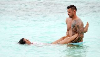 Katie Price feet photo thumbnail