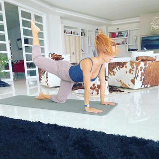 Veronica Maya feet photo thumbnail