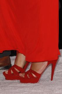 Mariah Carey feet photo thumbnail