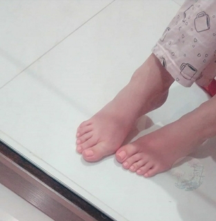Isa Pes feet photo thumbnail