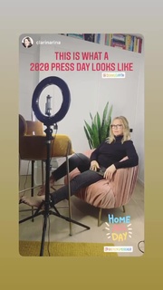 Jennie Garth feet photo thumbnail