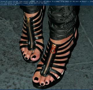 Nicky Rothschild feet photo thumbnail