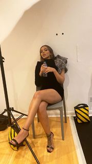 Jade Thirlwall feet photo thumbnail