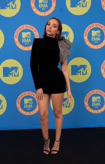 Jade Thirlwall feet photo thumbnail