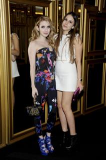 Emma Roberts feet photo thumbnail
