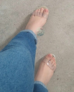 Isa Pes feet photo thumbnail