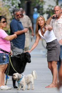 Jennifer Aniston feet photo thumbnail