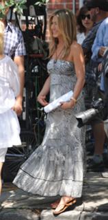 Jennifer Aniston feet photo thumbnail