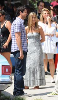 Jennifer Aniston feet photo thumbnail