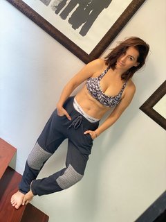 Claudia Lizaldi feet photo thumbnail