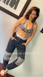 Claudia Lizaldi feet photo thumbnail