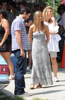 Jennifer Aniston feet photo thumbnail