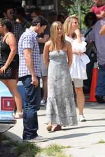 Jennifer Aniston feet photo thumbnail