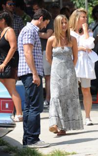 Jennifer Aniston feet photo thumbnail