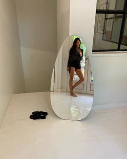 Zaira Nara feet photo thumbnail