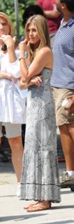 Jennifer Aniston feet photo thumbnail