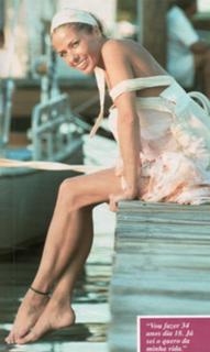 Adriane Galisteu feet photo thumbnail