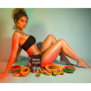 Lauren R. Wood feet photo thumbnail