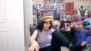 Alia Shelesh feet photo thumbnail