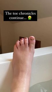 Vicky Pattison feet photo thumbnail
