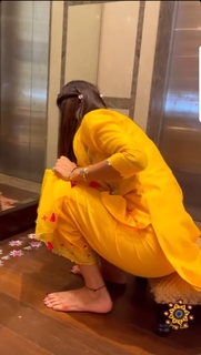 Shilpa Shetty Kundra feet photo thumbnail
