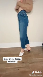 Jennette McCurdy feet photo thumbnail