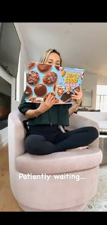 Giada De Laurentiis feet photo thumbnail